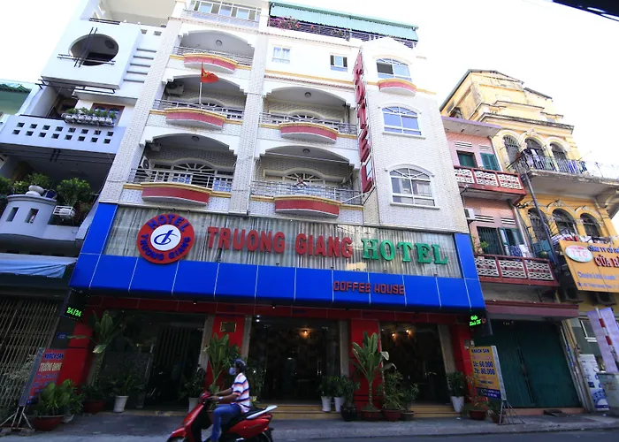 Truong Giang Hotel
